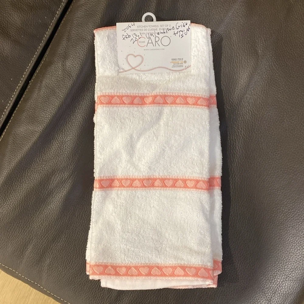 NWT Caro Home White and Pink Kitchen Towels Set of 2- Hearts, valentines
